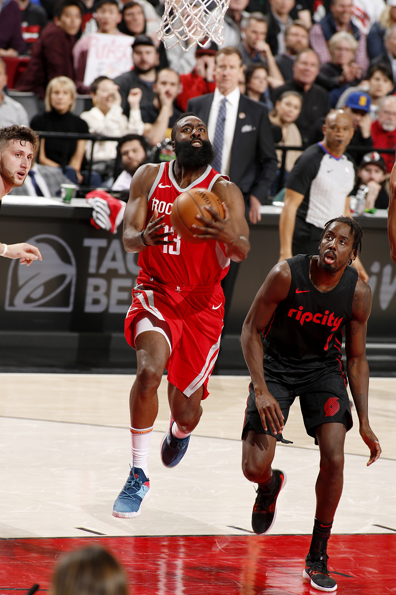 赛前突围战来临，洛杉矶快船围绕NBA总决赛强势反弹，底气十足，身体对抗强度拉满的简单介绍